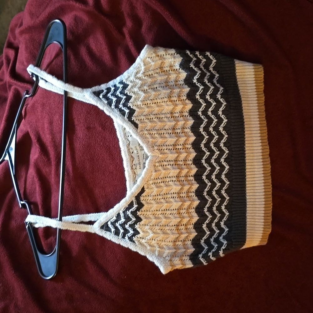 American Eagle crop top